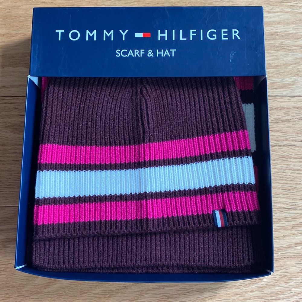 Tommy Hilfiger 2 Piece Set